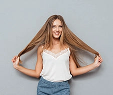 frau lange volle haare kein haarausfall