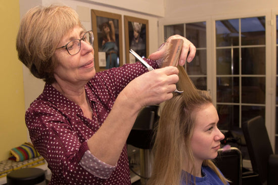 Haarpflege im Salon Coiffure El Benna
