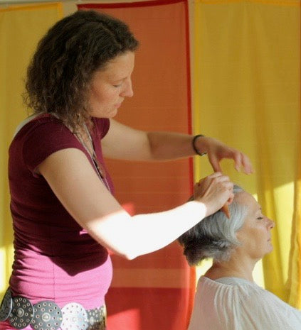 Beratung-bei-Haarausfall-und-Haarwuchs-in-Gerlikon-Angel-Hair-Angela-Hasler.jpg